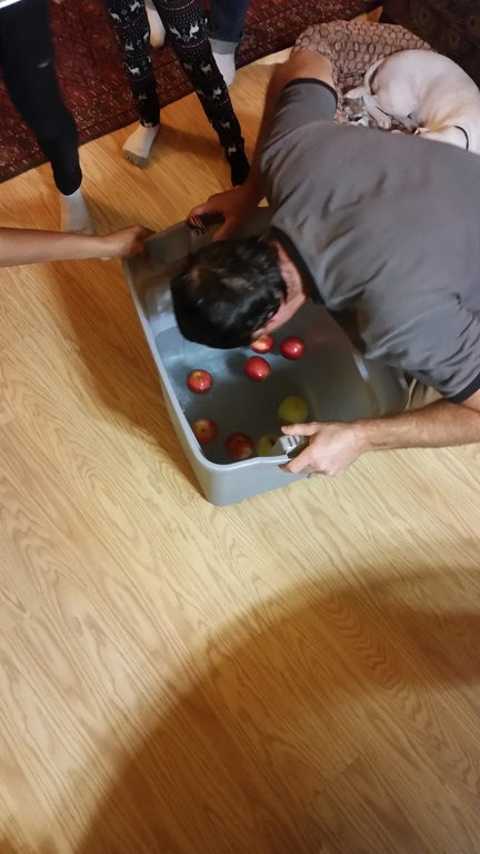 Bobbing for apples (Category:  Party)