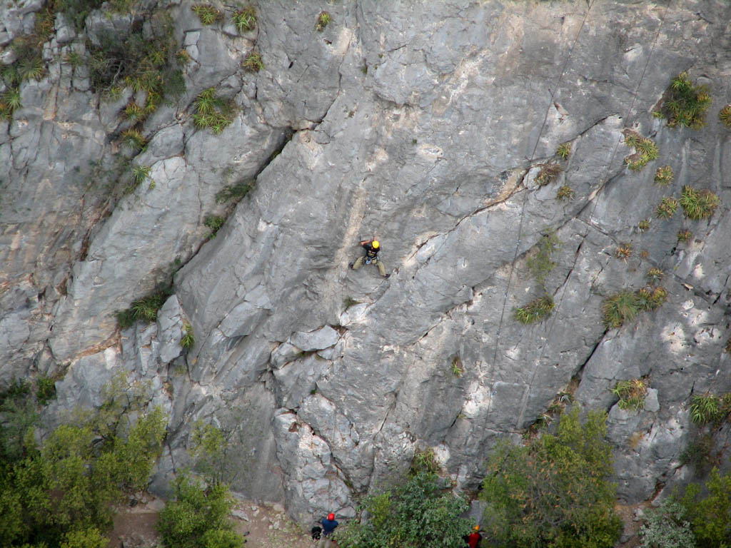 Aramy leading Muffin Man.  Shot from Space Boyz. (Category:  Rock Climbing)
