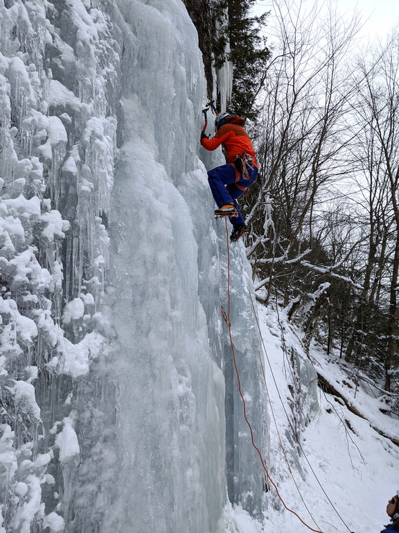 Leading Ice Slot (Category:  Ice Climbing)